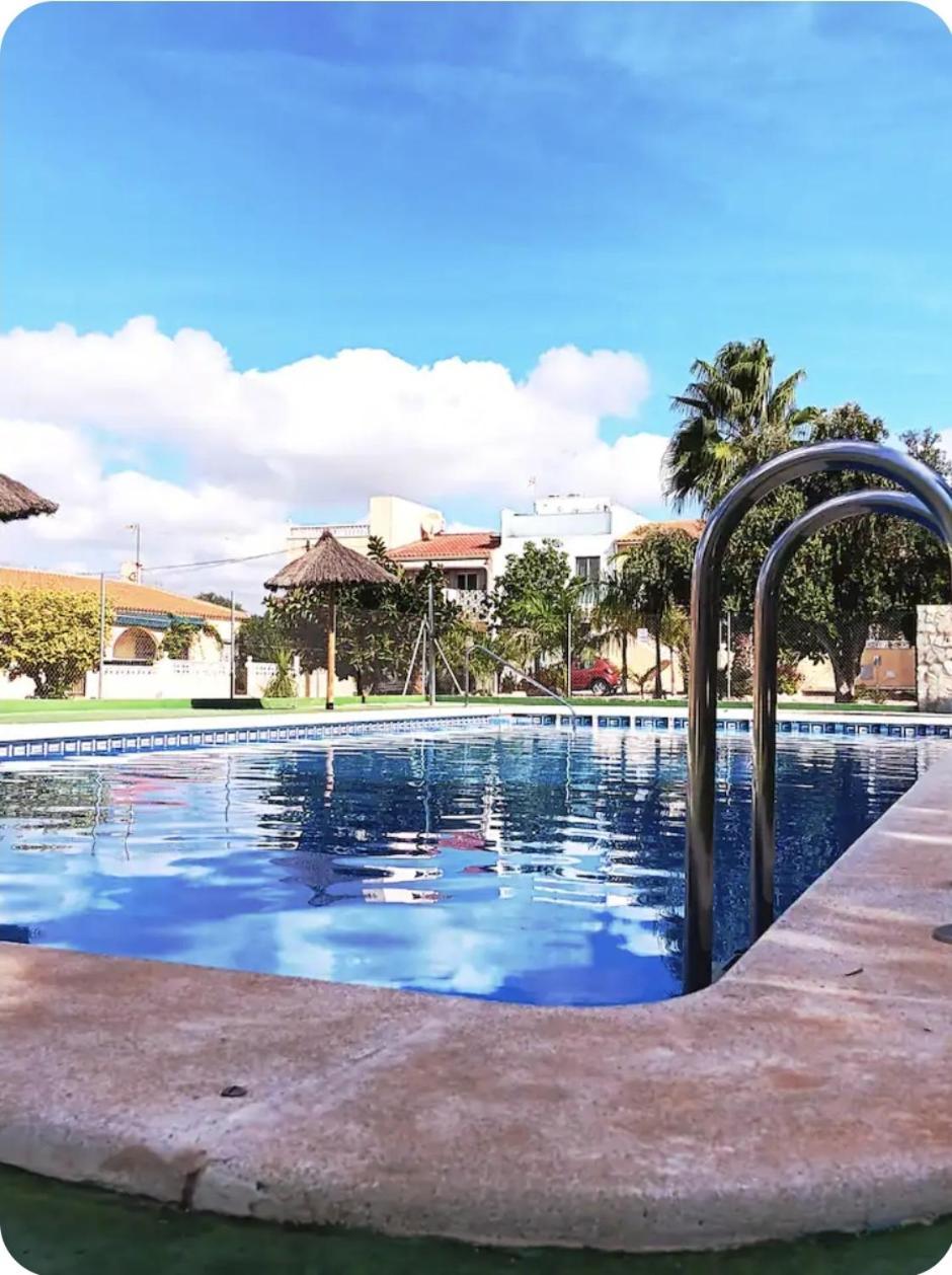 Cozy Bungalow In Urb La Marina With Shared Pool San Fulgencio Exterior photo
